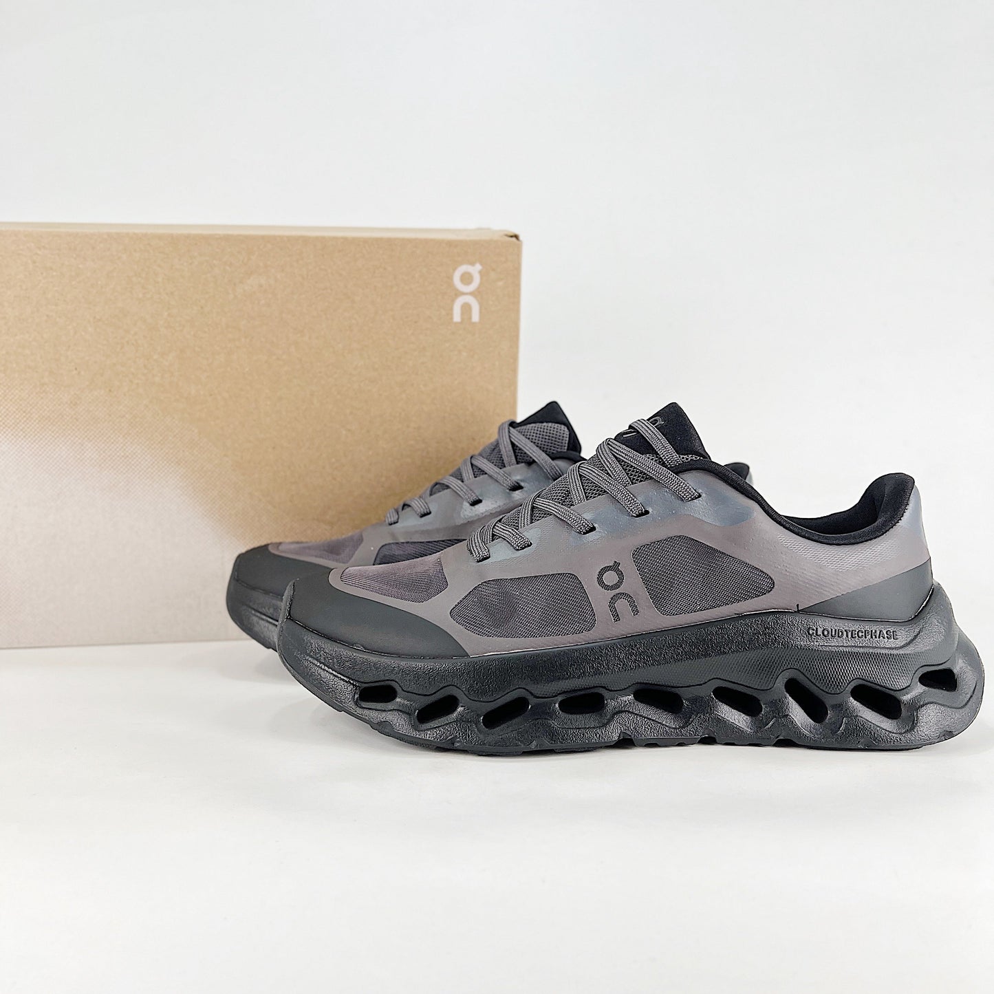 On Cloudtilt Remix – Magnet & Black Unisex Street Running & Lifestyle Shoes
