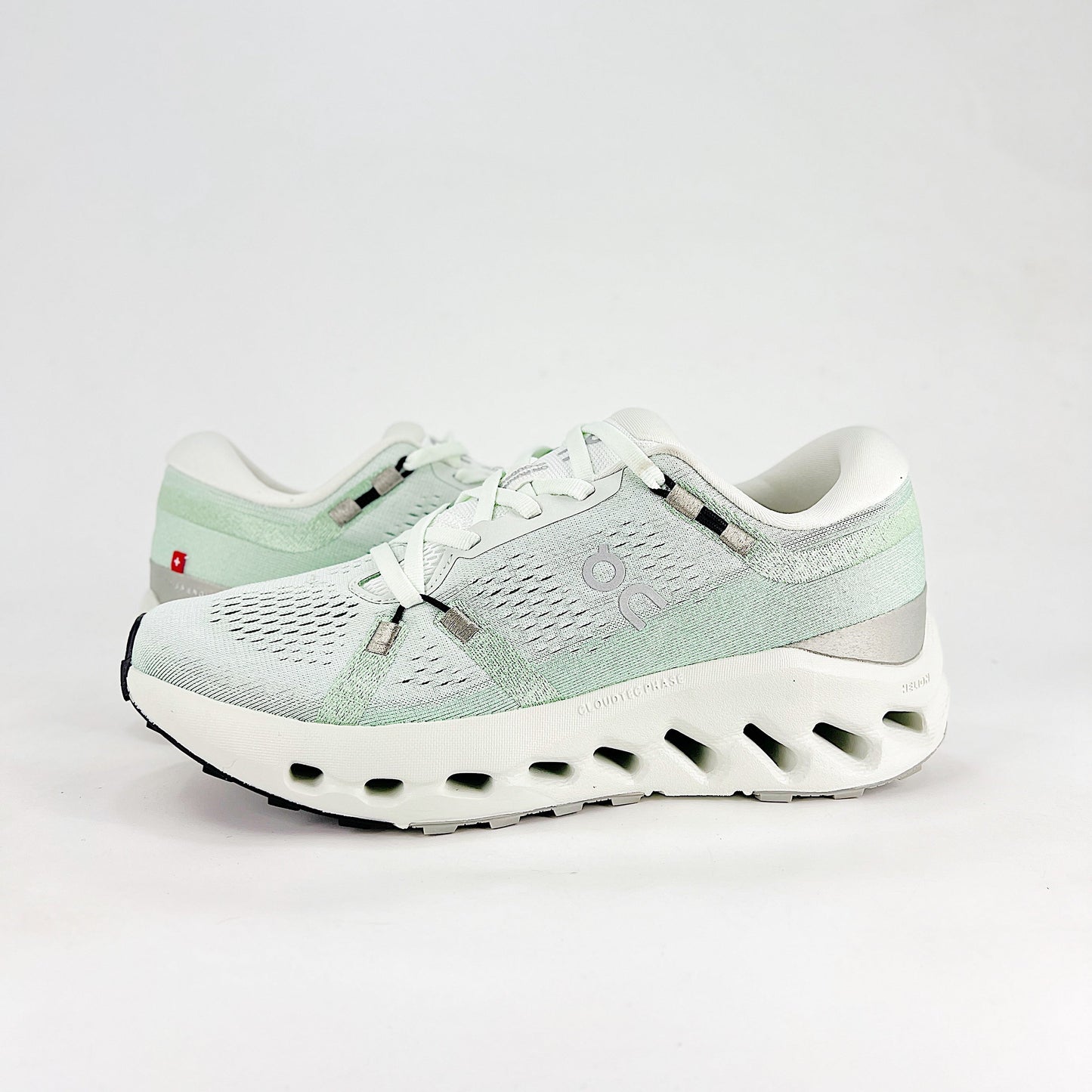 On Running Cloudeclipse – Mint & White Unisex High-Performance Road Running Shoes