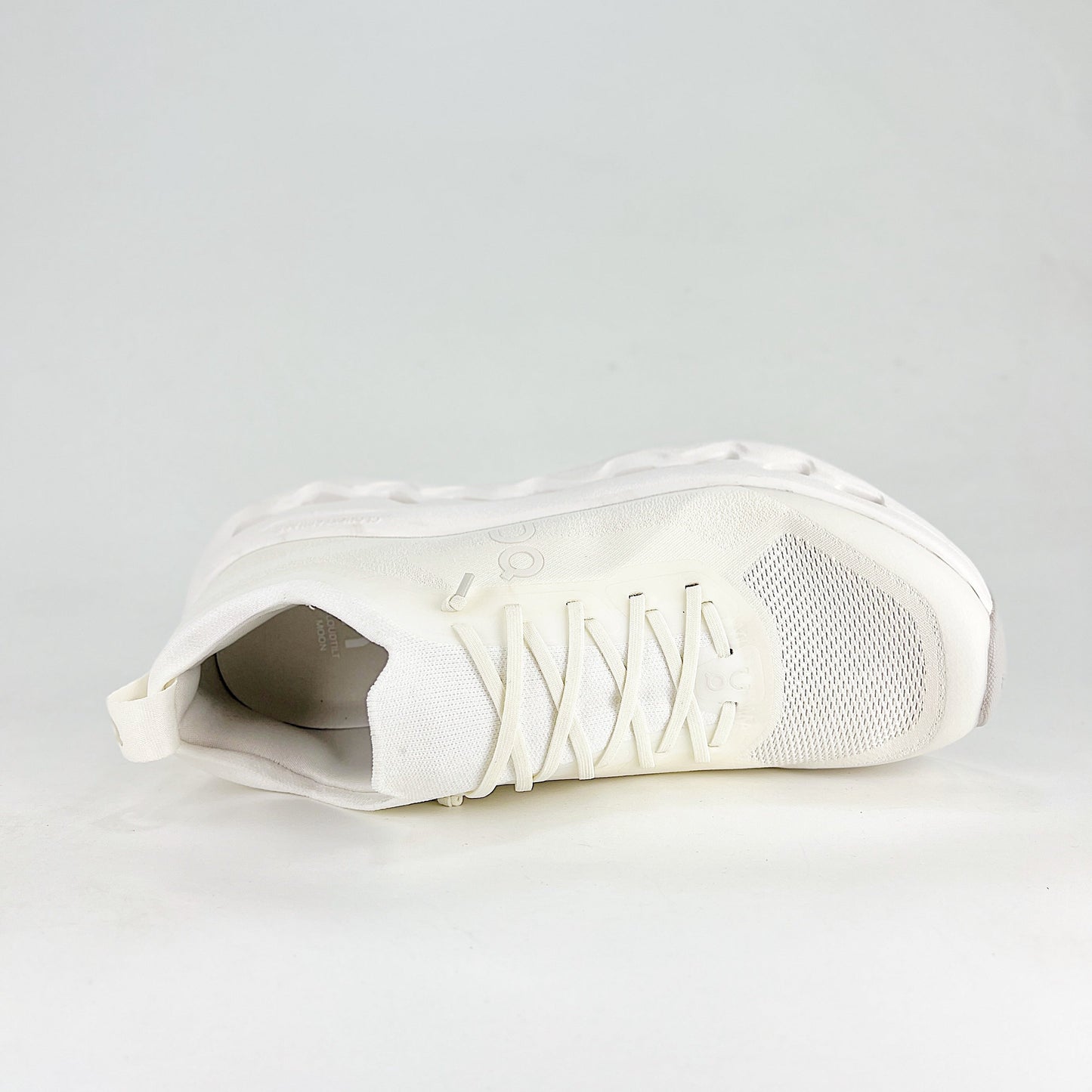 On Running Cloudeclipse – All White & Mint Unisex High-Performance Road Running Shoes
