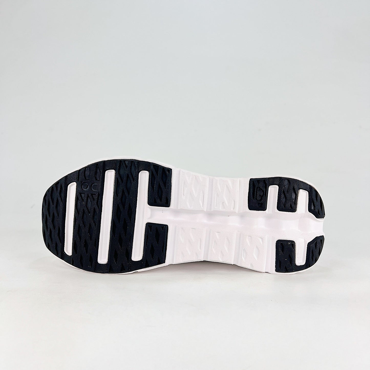 On Running Cloudeclipse – White & Black Unisex High-Performance Road Running Shoes