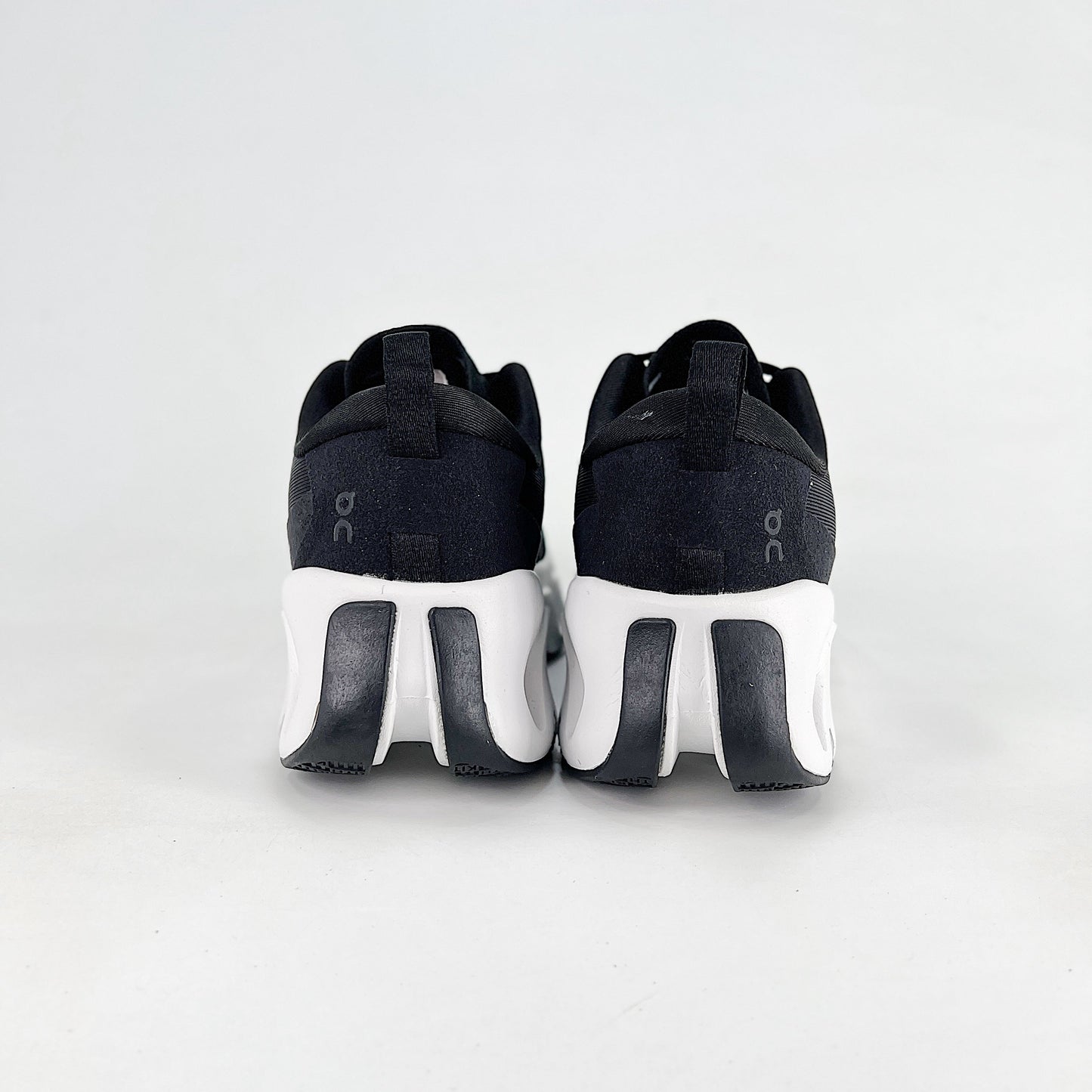 On x Kith Cloudswift – All Black & White Unisex Premium Collaboration Lifestyle Sneakers