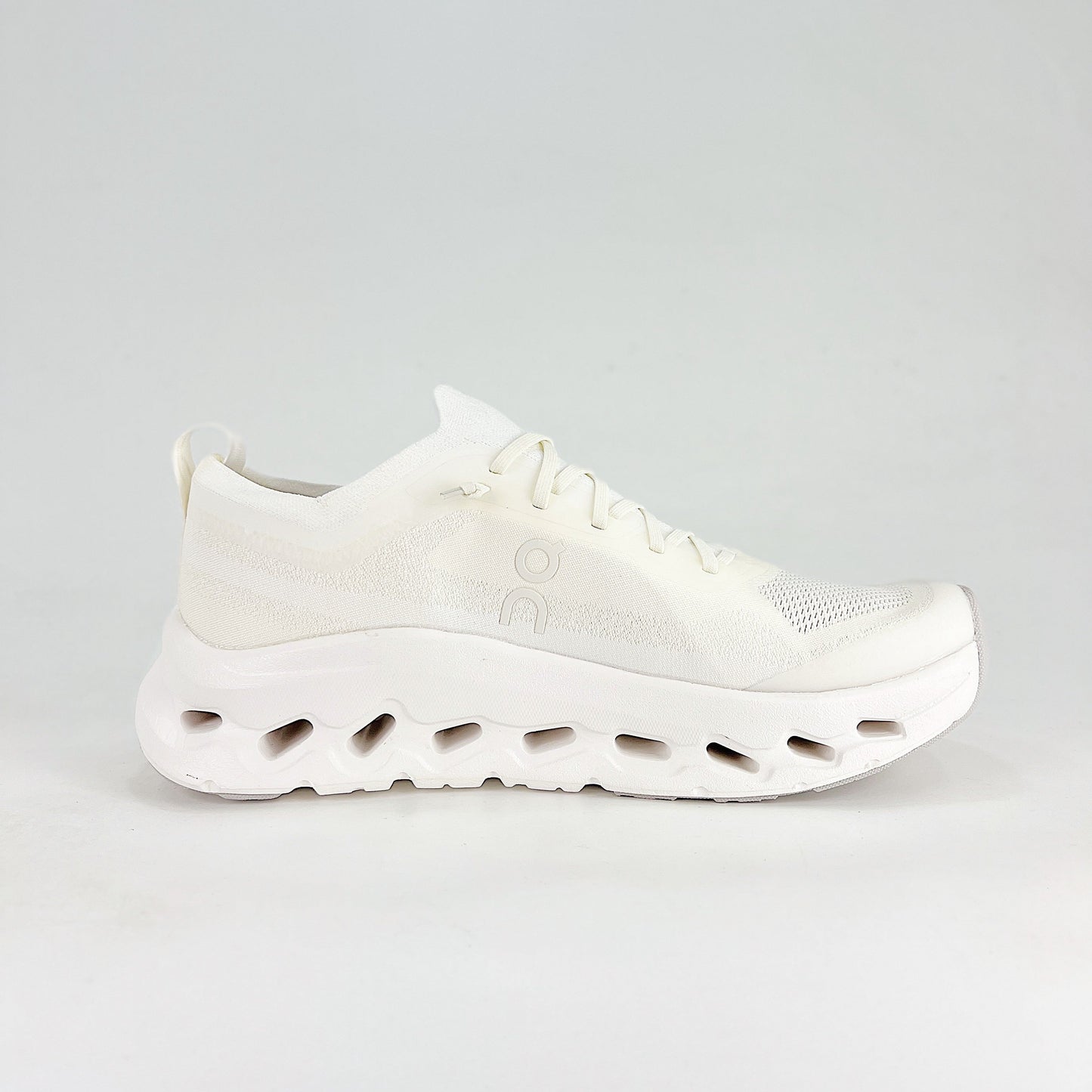 On Running Cloudeclipse – All White & Mint Unisex High-Performance Road Running Shoes