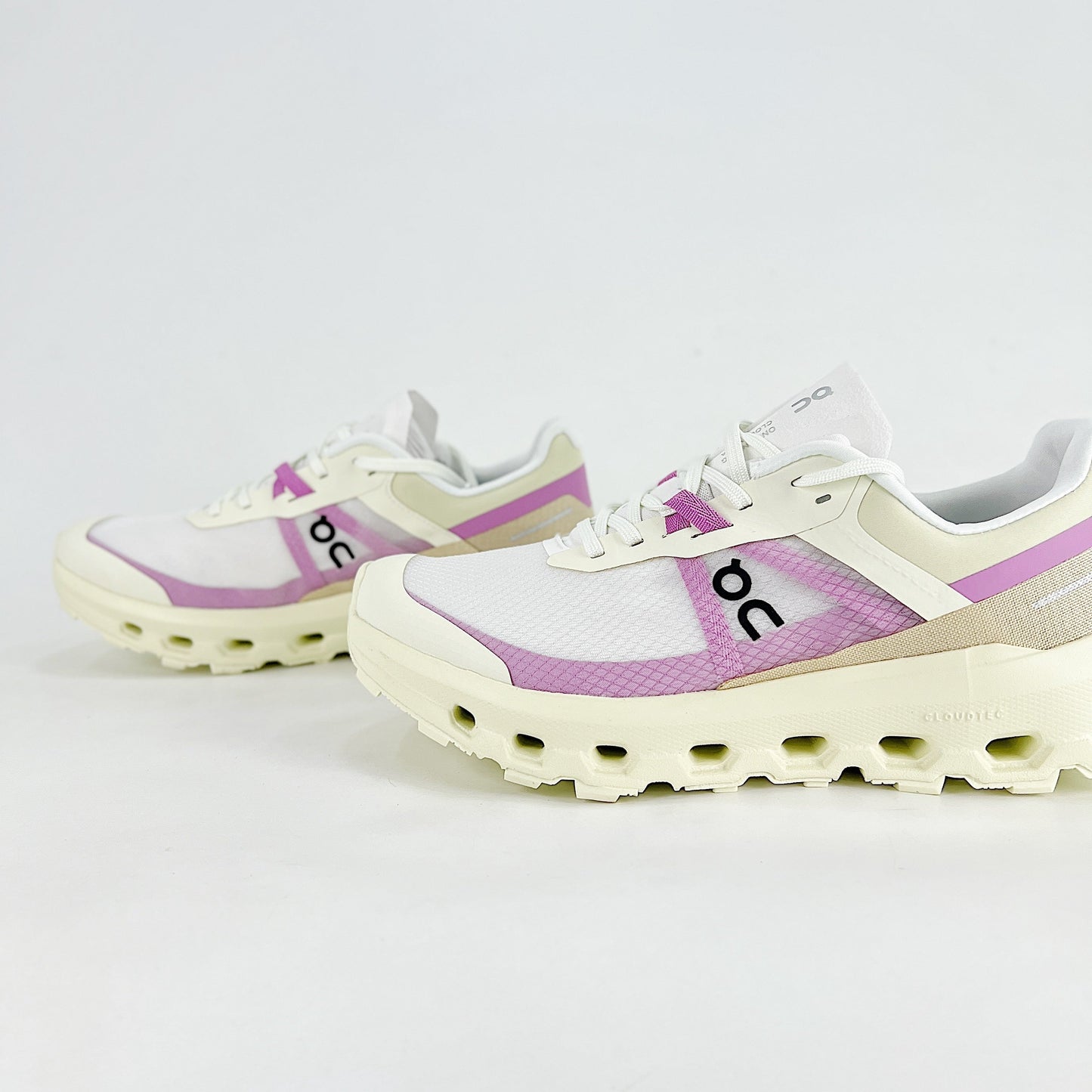 On Running Cloudvista – White & Lilac & Beige Unisex Lifestyle Running Shoes