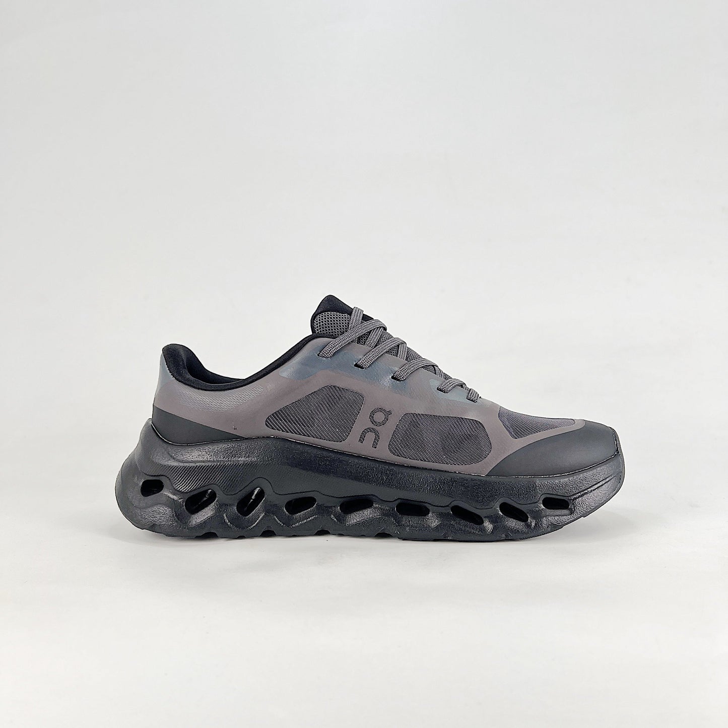 On Cloudtilt Remix – Magnet & Black Unisex Street Running & Lifestyle Shoes
