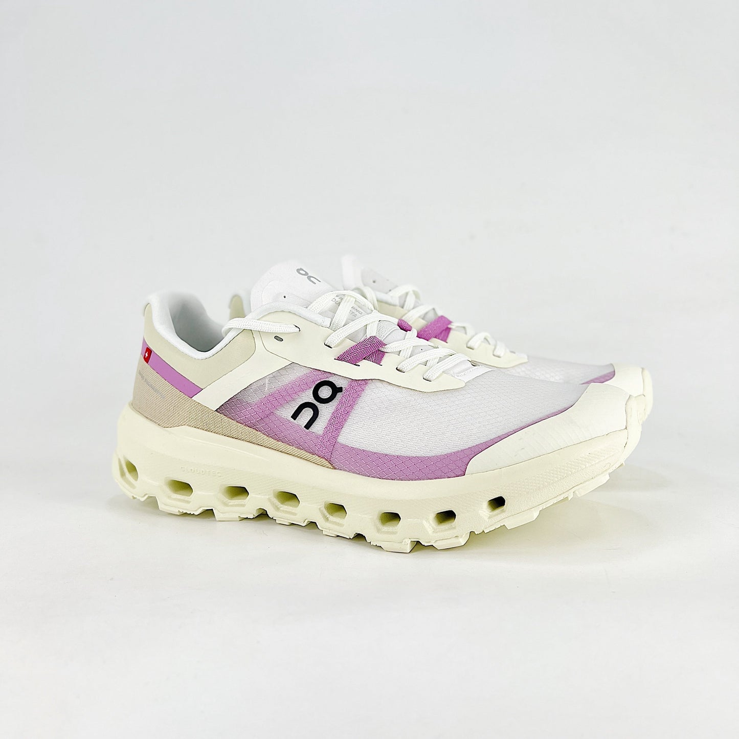 On Running Cloudvista – White & Lilac & Beige Unisex Lifestyle Running Shoes