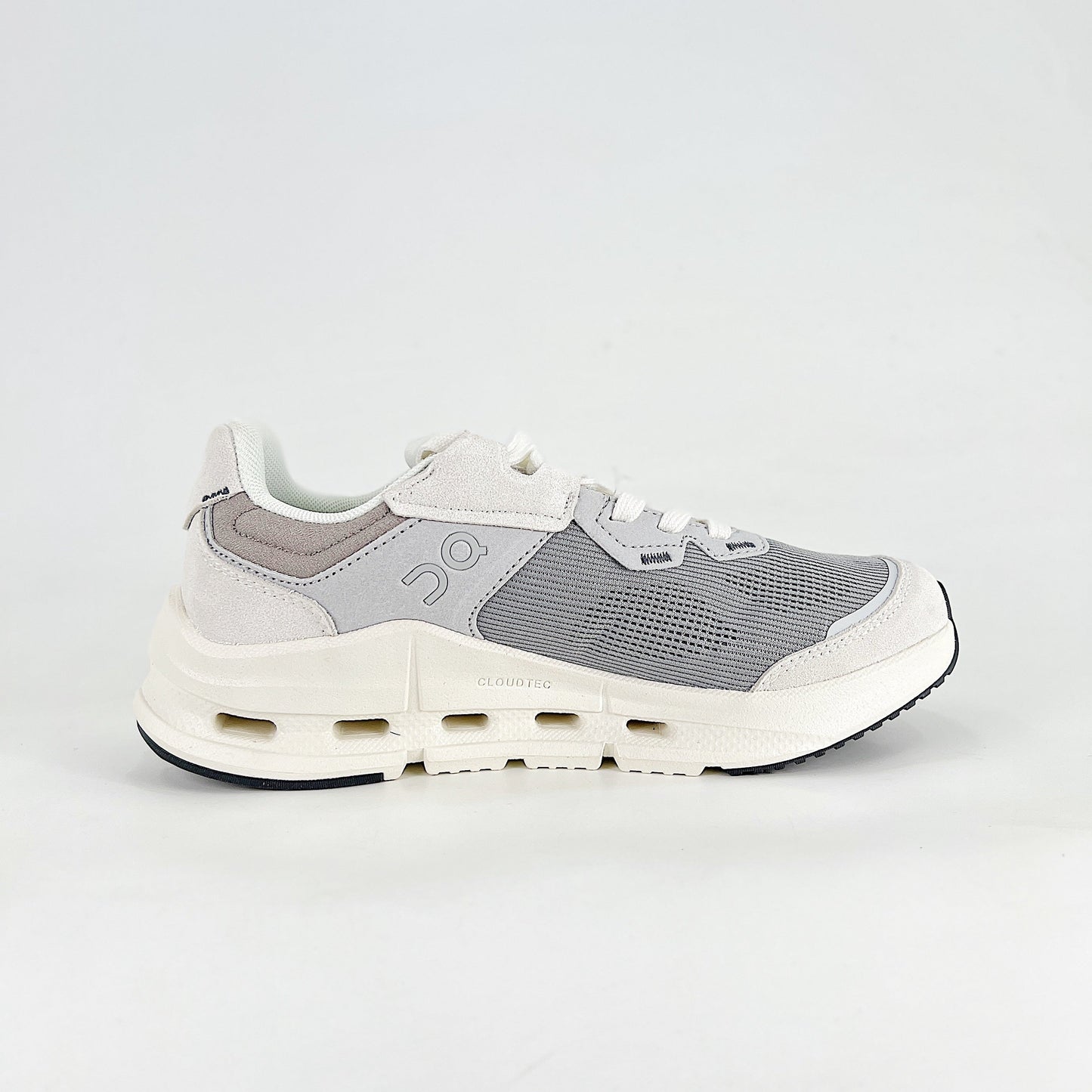 On Cloudnova Form – Steel Grey & Ice Grey Unisex Retro-Inspired Lightweight Comfortable Durable Lifestyle Sneakers