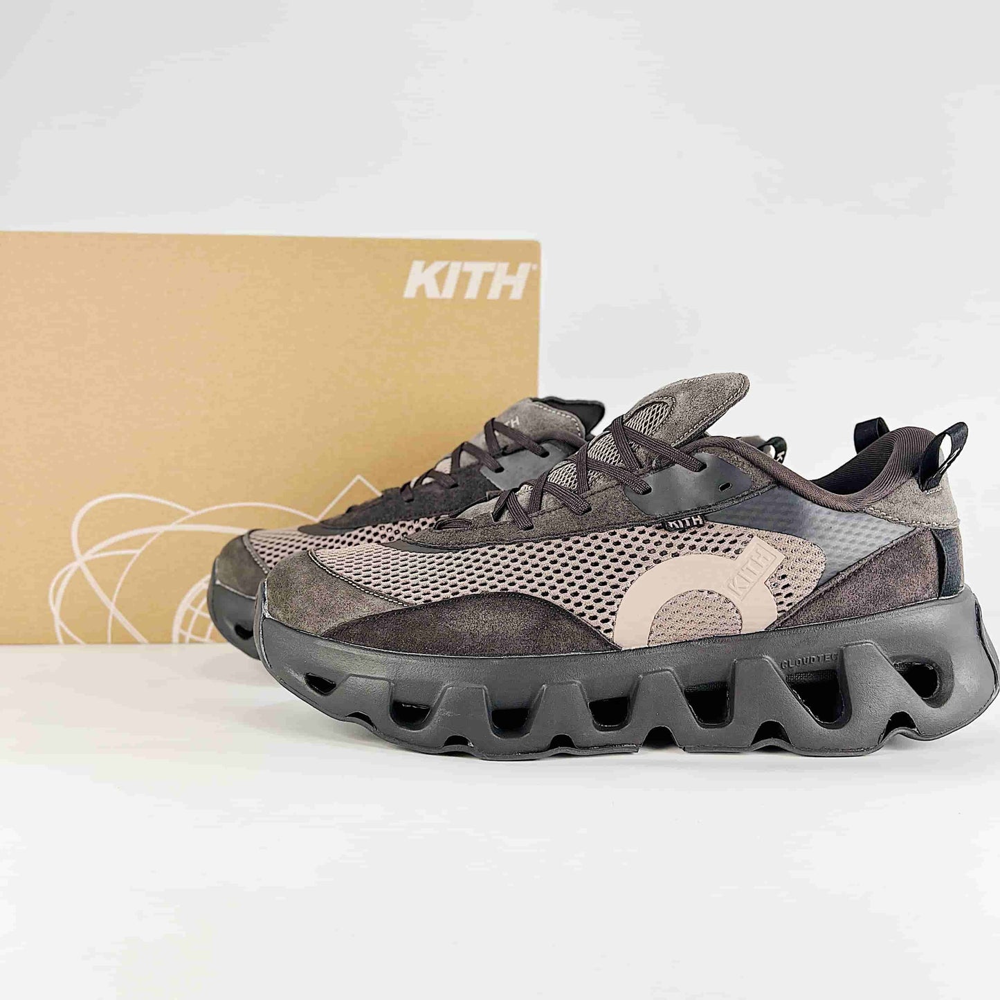 On Running Cloudrift – White, Grey & Black Unisex Lifestyle Running Shoes