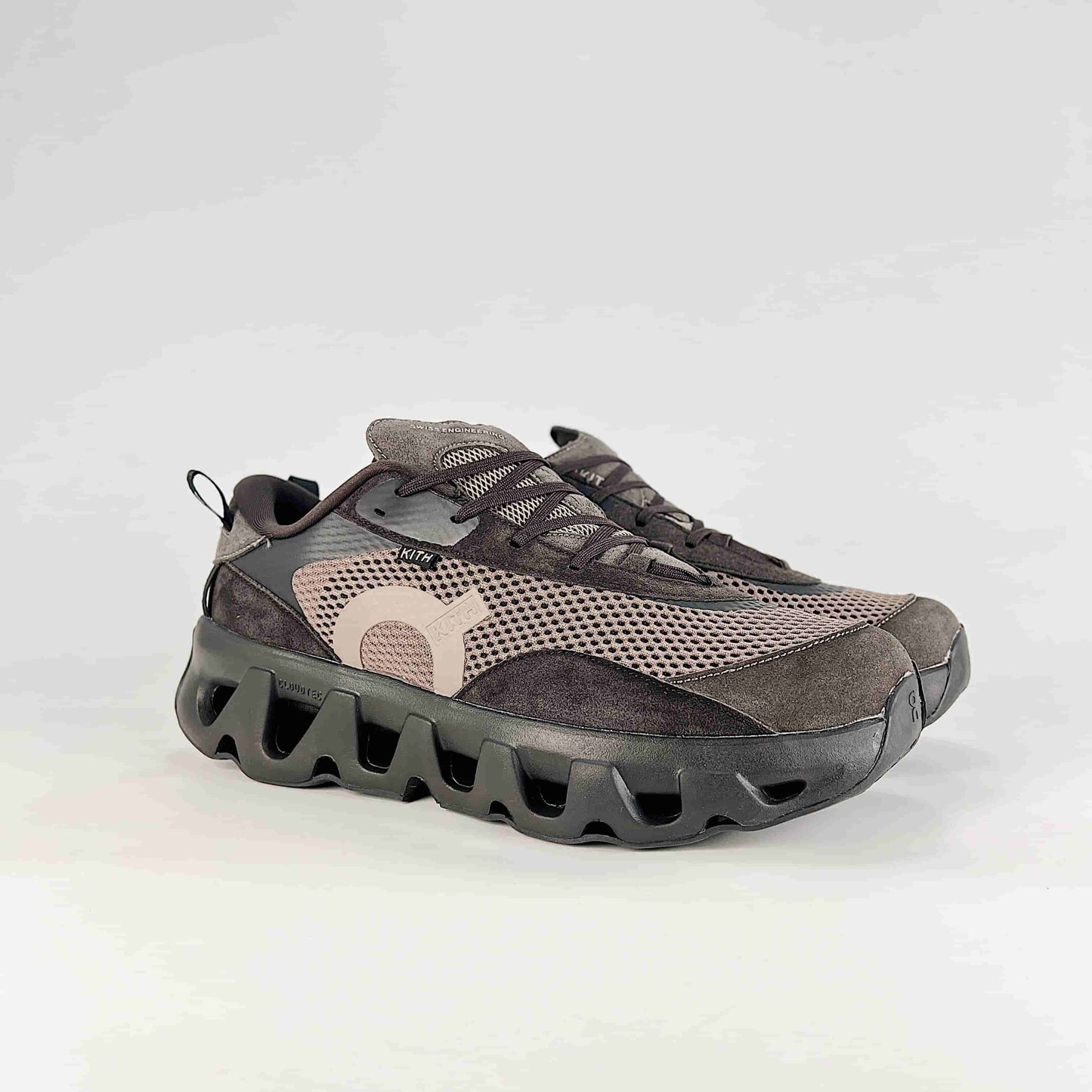 On Running Cloudrift – White, Grey & Black Unisex Lifestyle Running Shoes