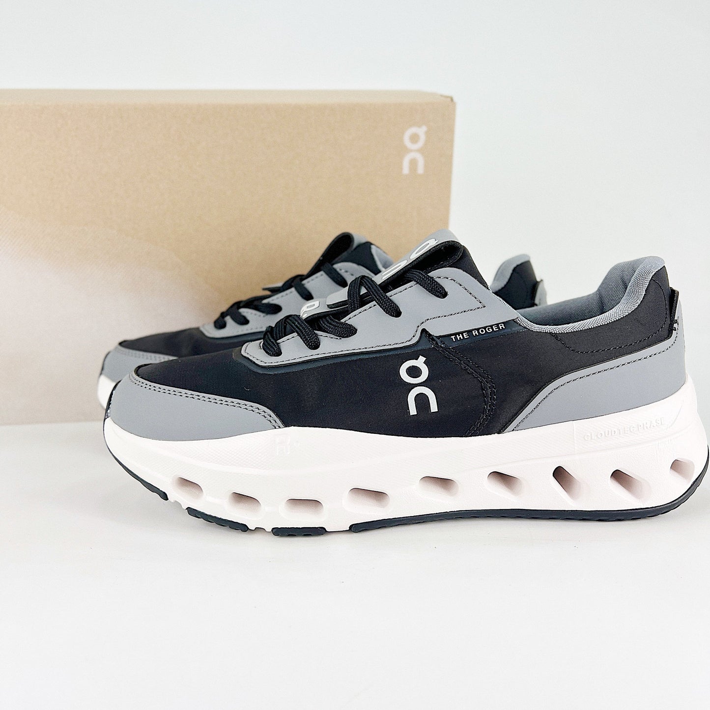 On The Roger Clubhouse Pro – Black & Steel Grey Unisex Premium Tennis-Inspired Lifestyle Sneakers