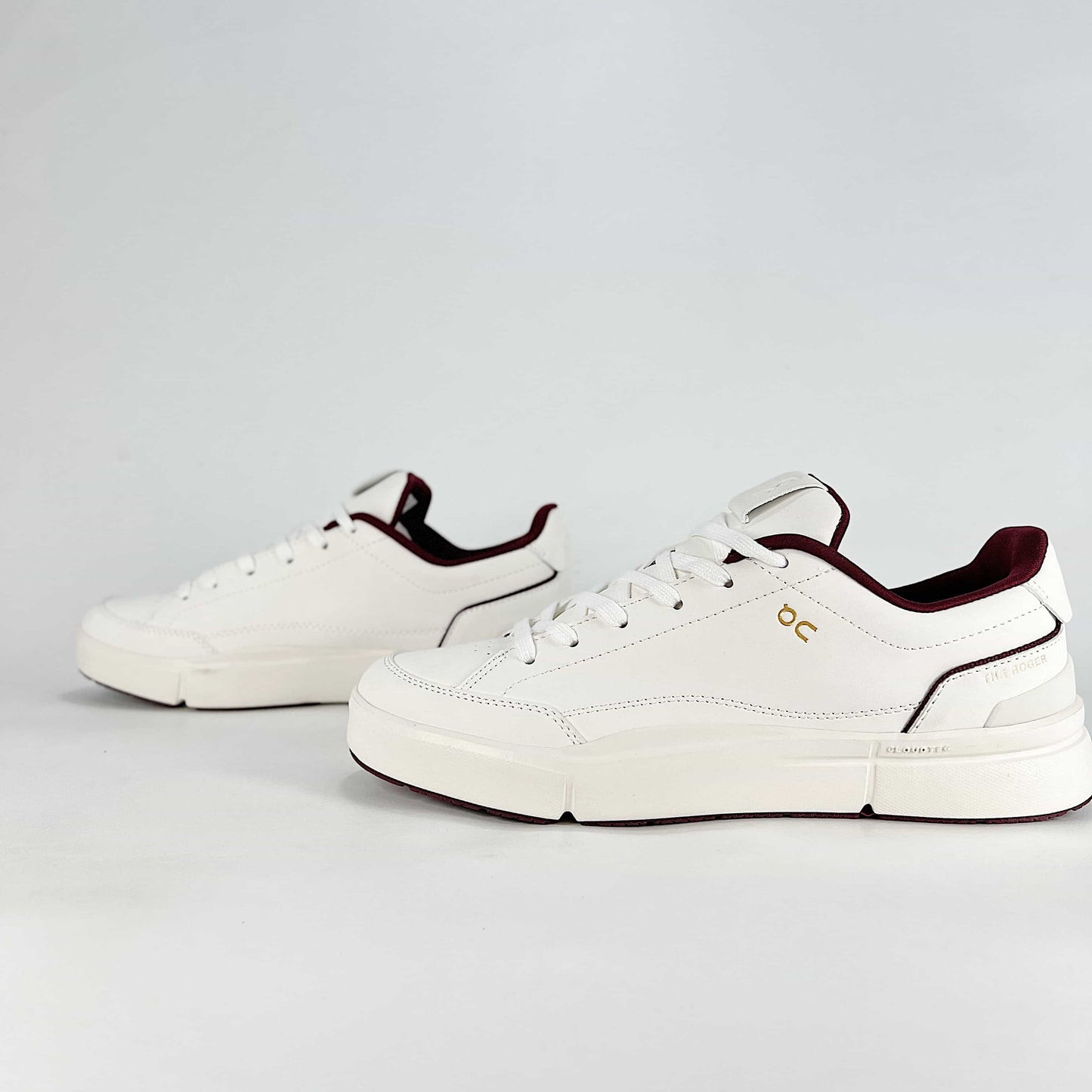 On The Roger Advantage – White & Burgundy Unisex Premium Leather Retro Tennis Lifestyle Sneakers