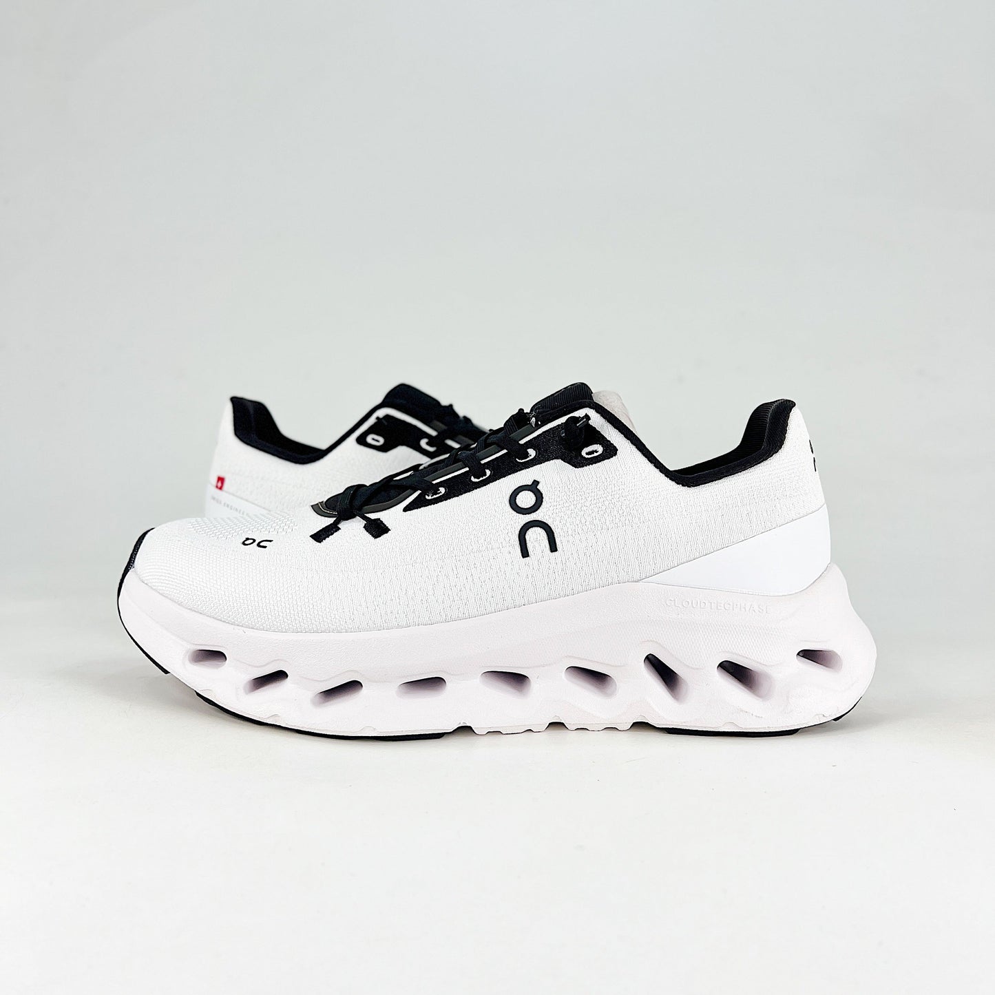 On Running Cloudeclipse – White & Black Unisex High-Performance Road Running Shoes