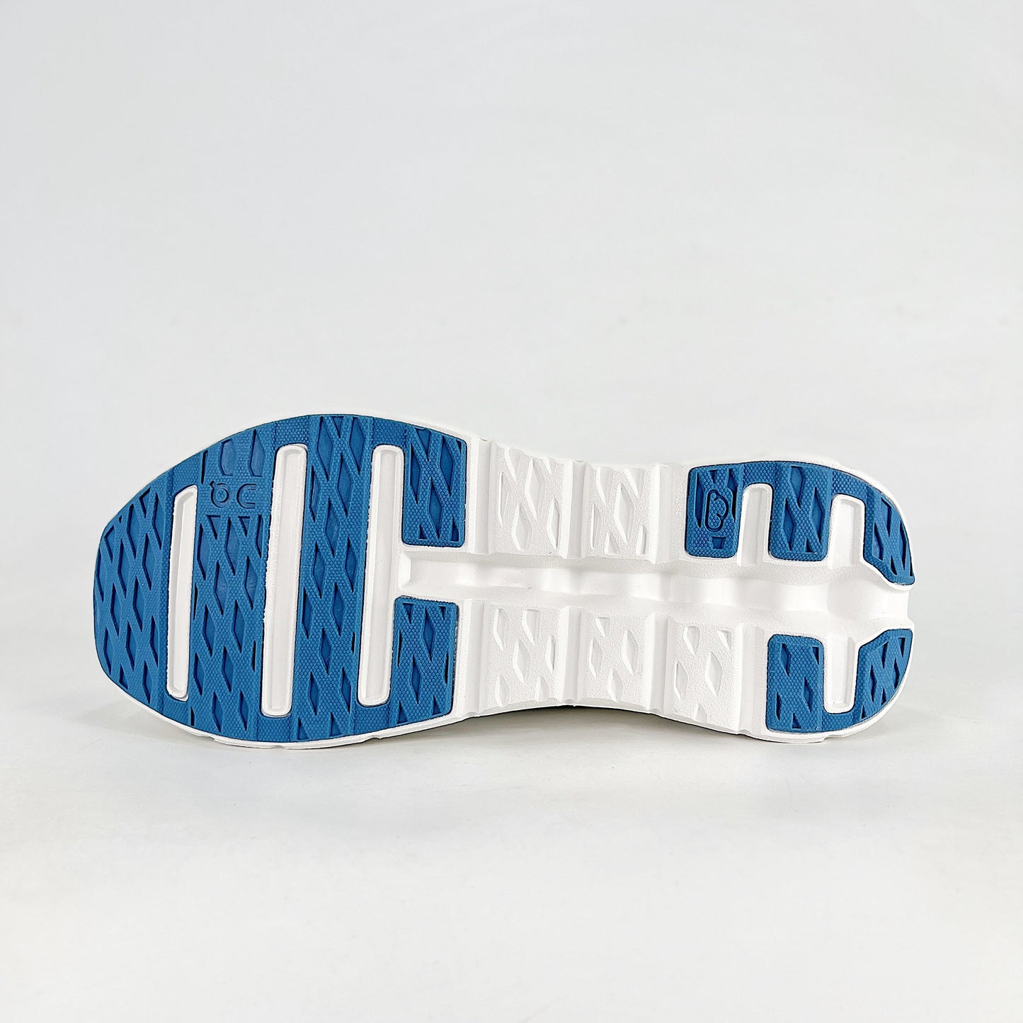 On Running Cloudeclipse – Grey & Navy Blue Unisex High-Performance Road Running Shoes