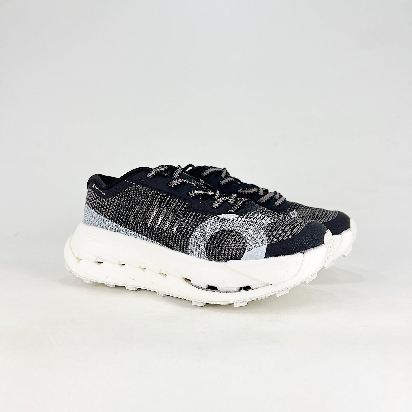 On Running Cloudmonster – Unisex Maximum Cushion Road Running Shoes | Black, Gray, Beige, Silver, Sand, Lavender | EU 36–45