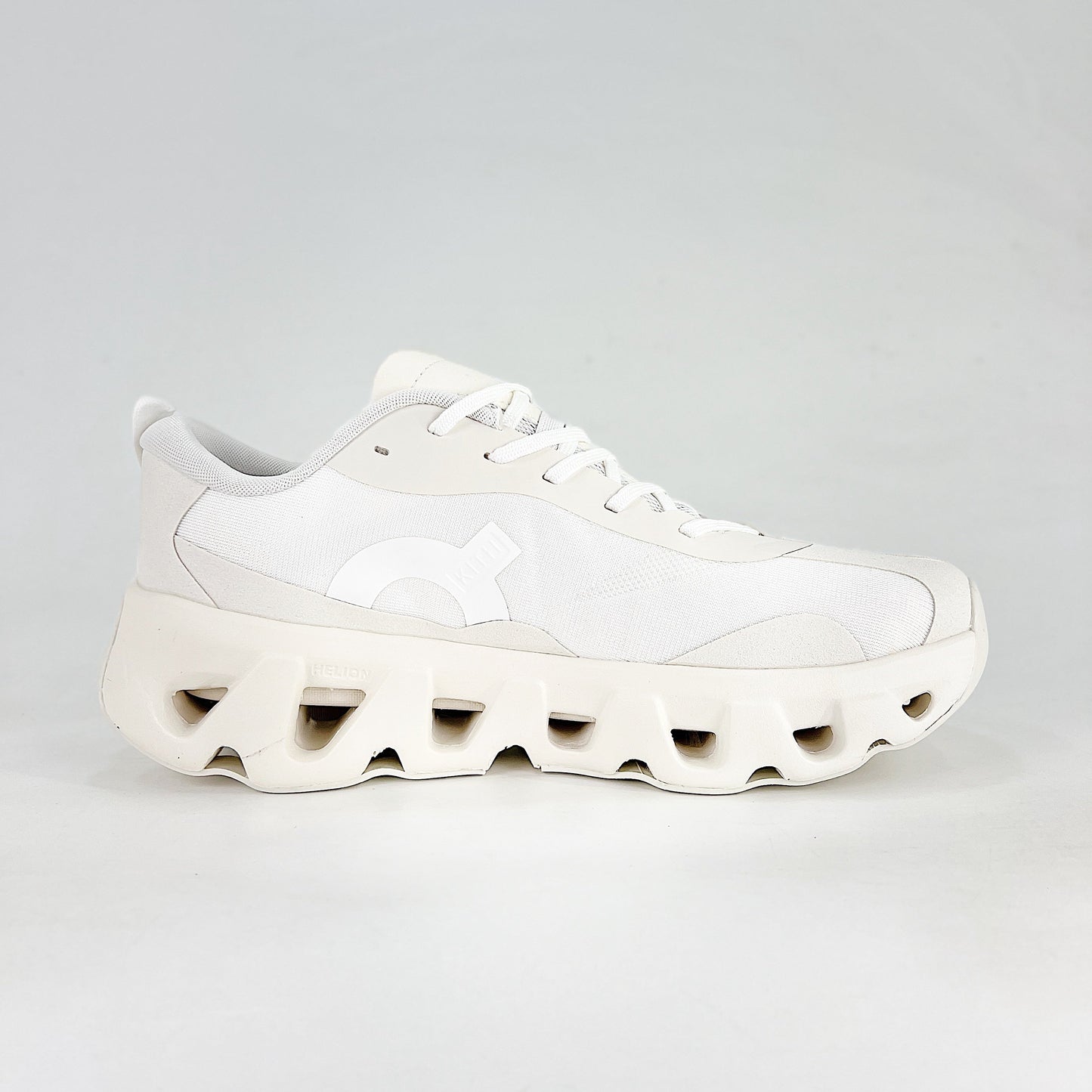 On x Kith Cloudswift – Triple White Unisex Premium Collaboration Lifestyle Sneakers