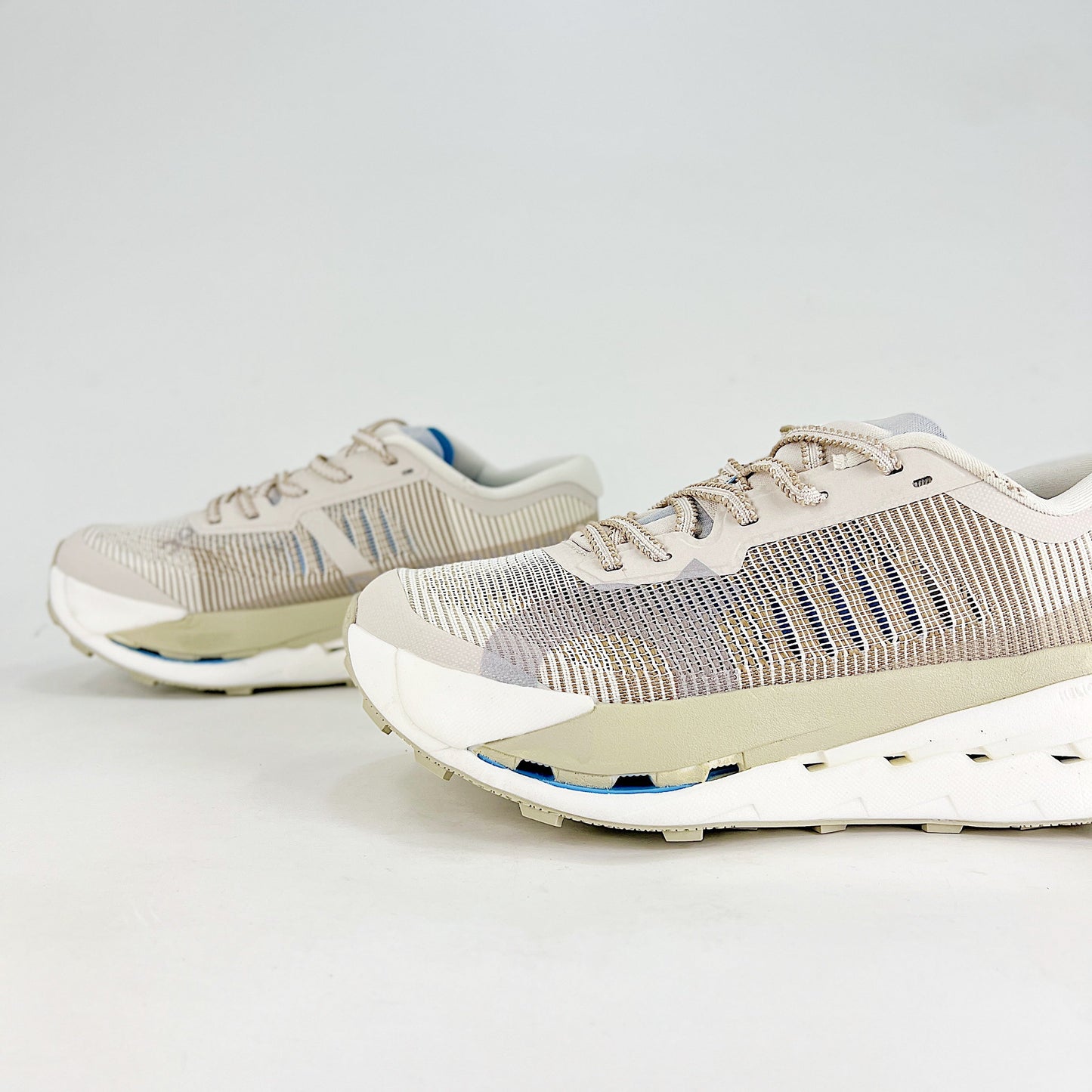 On Running Cloudmonster 2 – Sand & White Unisex Maximum Cushion Road Running Shoes