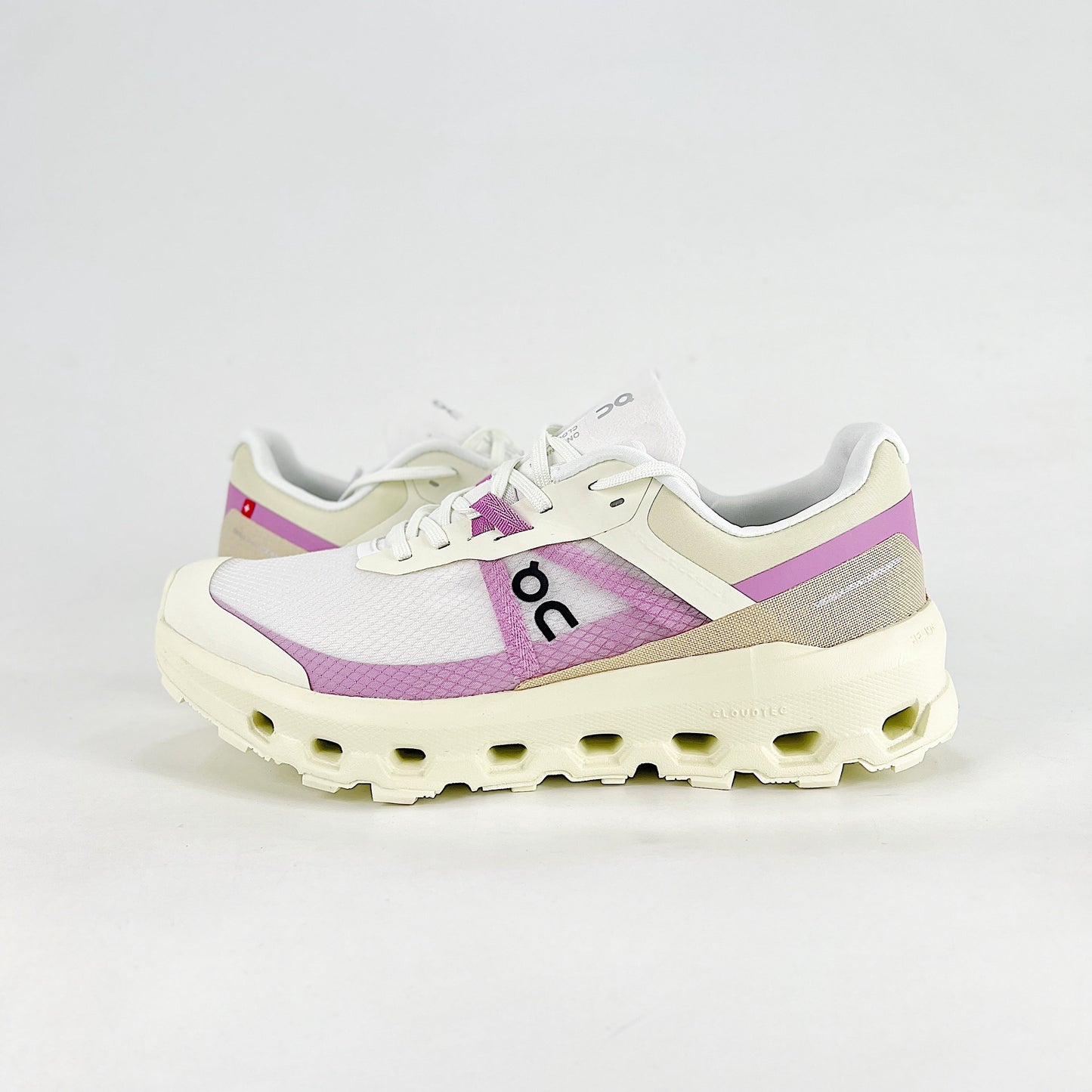On Running Cloudvista – White & Lilac & Beige Unisex Lifestyle Running Shoes
