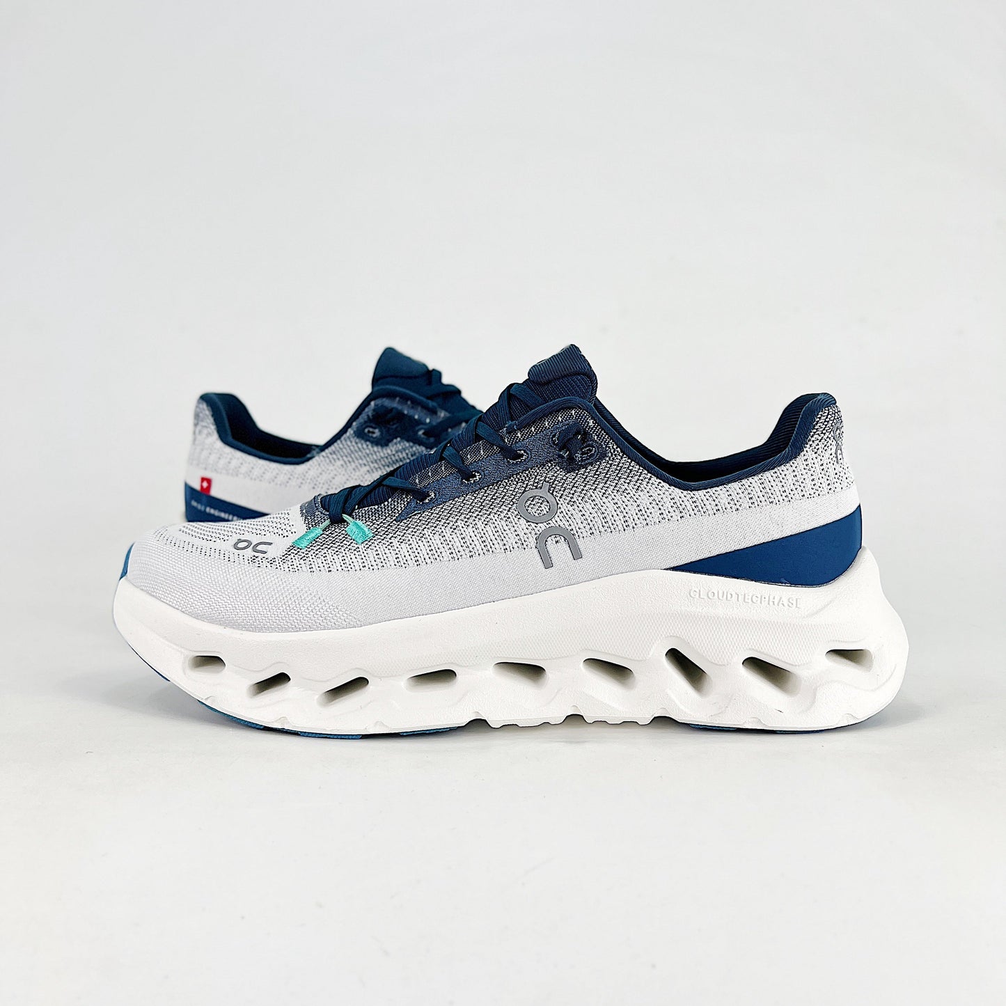 On Running Cloudeclipse – Grey & Navy Blue Unisex High-Performance Road Running Shoes