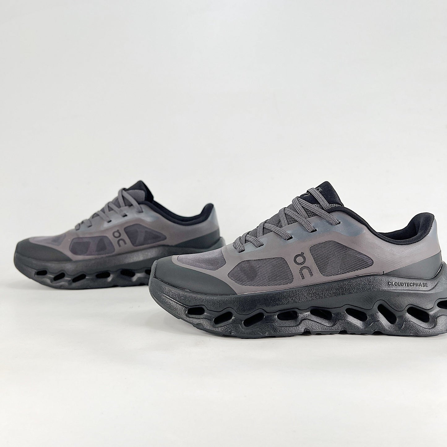 On Cloudtilt Remix – Magnet & Black Unisex Street Running & Lifestyle Shoes