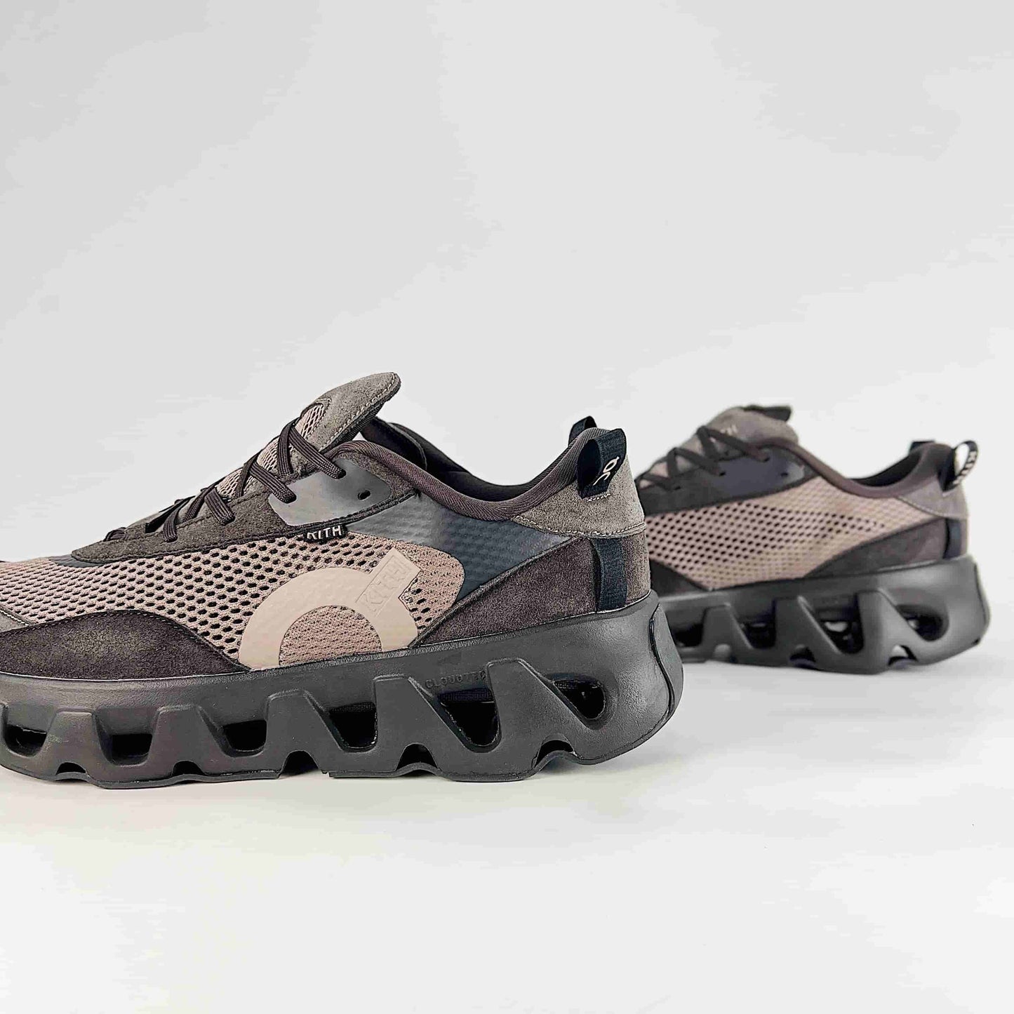 On Running Cloudrift – White, Grey & Black Unisex Lifestyle Running Shoes