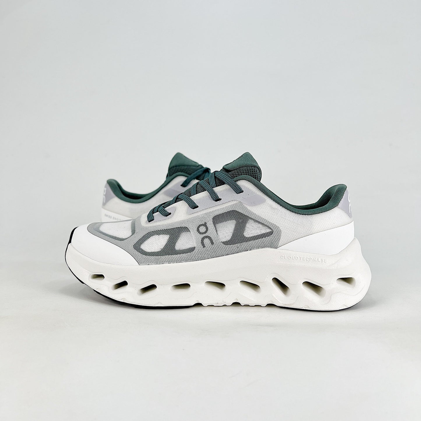 On Cloudtilt Remix – Glacier White & Forest Green Unisex Comfortable Supportive Running & Lifestyle Shoes