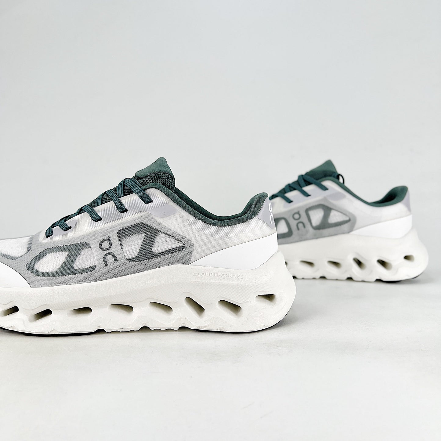 On Cloudtilt Remix – Glacier White & Forest Green Unisex Comfortable Supportive Running & Lifestyle Shoes