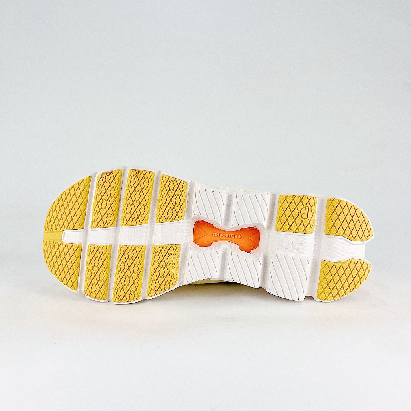 On Running Cloud X – Hay & Peach Women's Lightweight Running Shoes