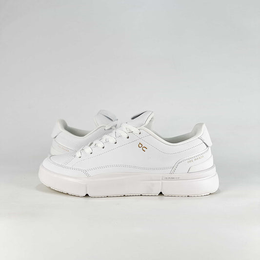 On The Roger Advantage – Triple White Unisex Premium Leather Retro Tennis Lifestyle Sneakers