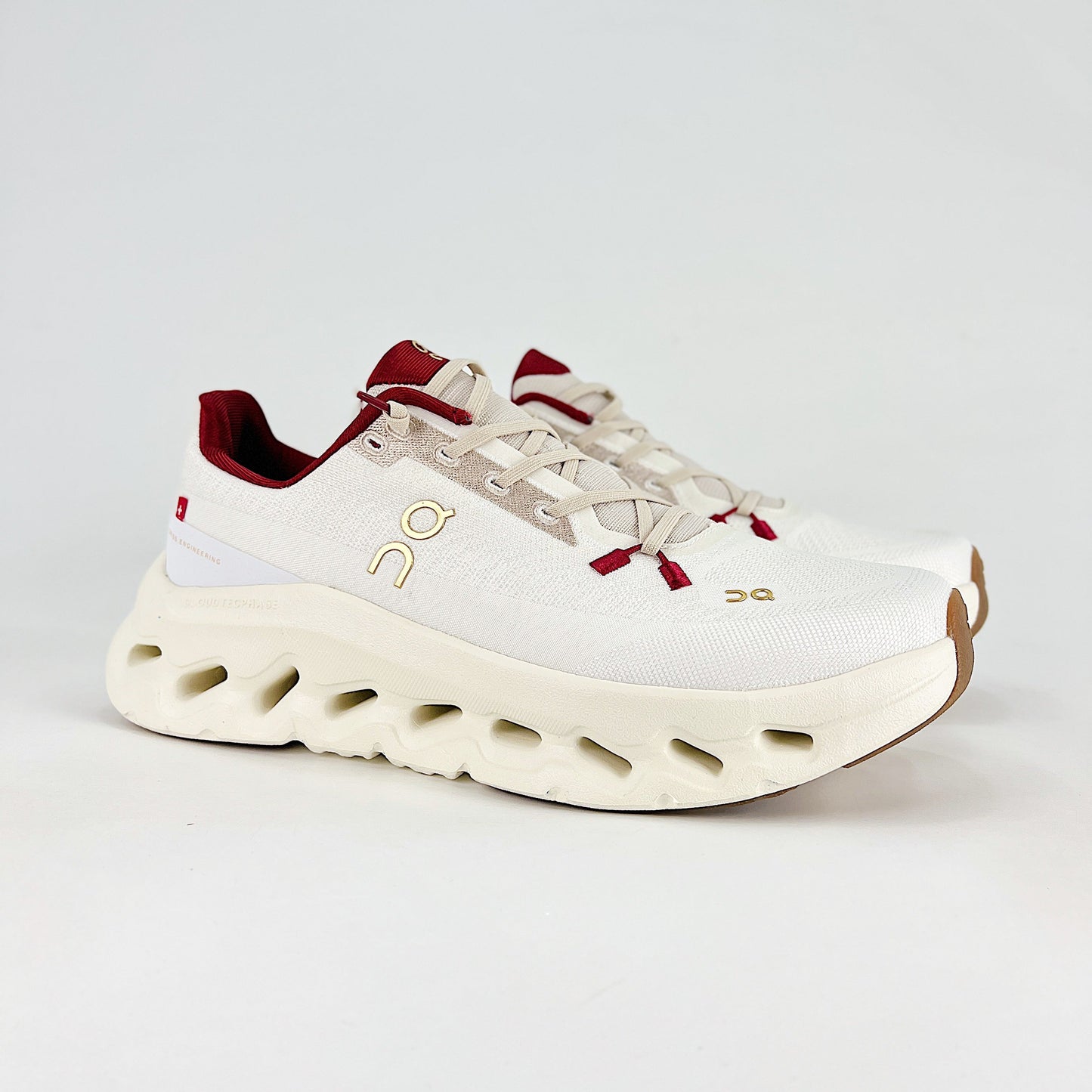On Running Cloudeclipse – Ivory & Crimson Red Unisex High-Performance Road Running Shoes